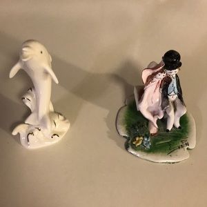 2 ceramic figurines